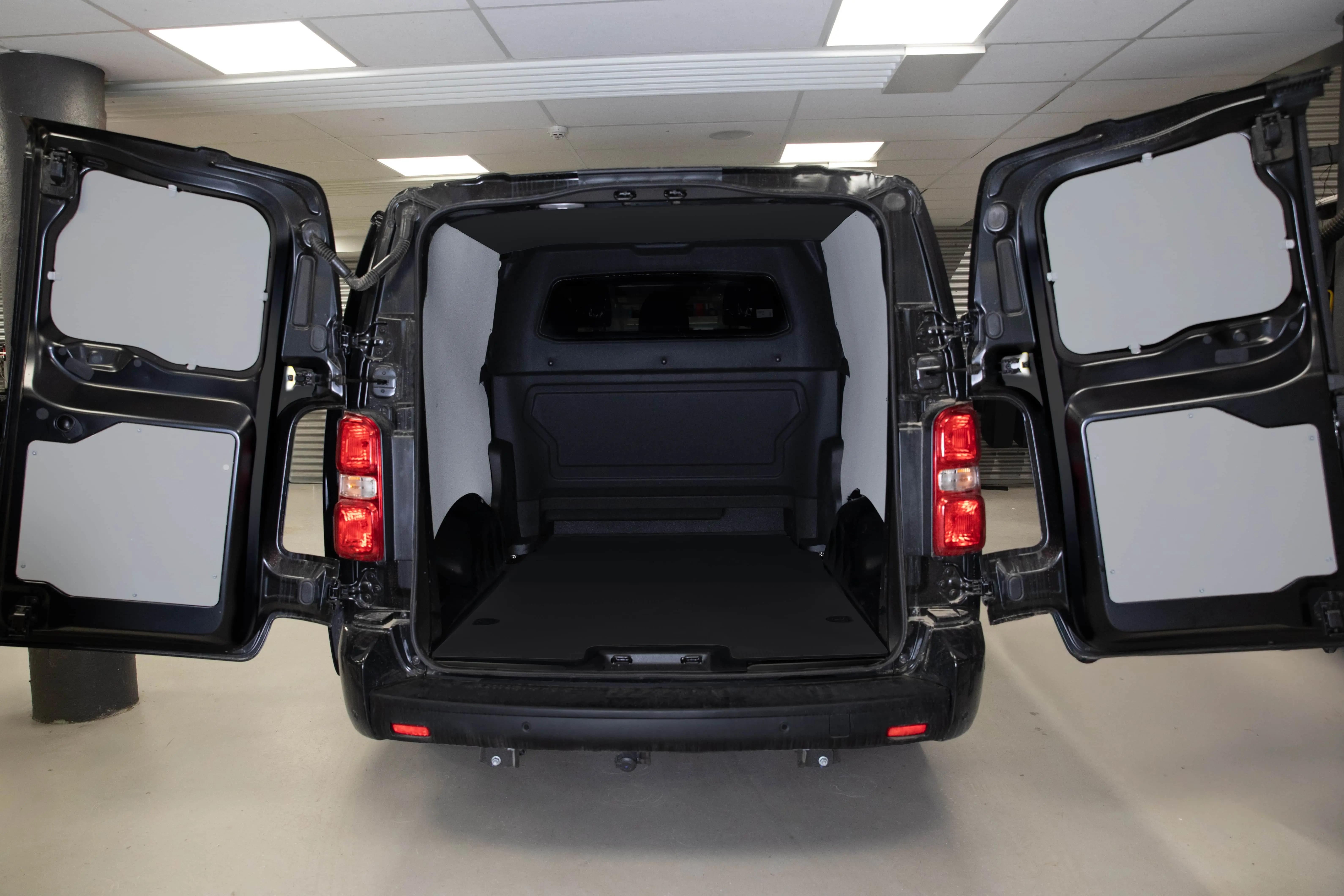 Wände für Expert, Jumpy, ProAce, Vivaro & Scudo L3 Doppelkabine