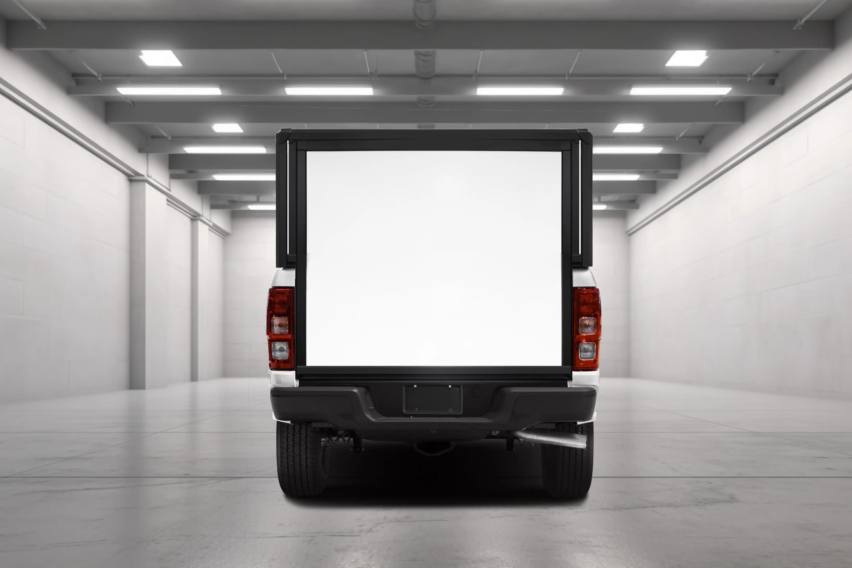 ProBox90 mit langer Heckklappe Leerer Hintergrund 7 Meter